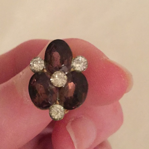 Vintage crystal screw back earrings - Picture 4 of 4